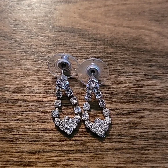 Elegant Silver Crystal Drop Earrings - Picture 2 of 2
